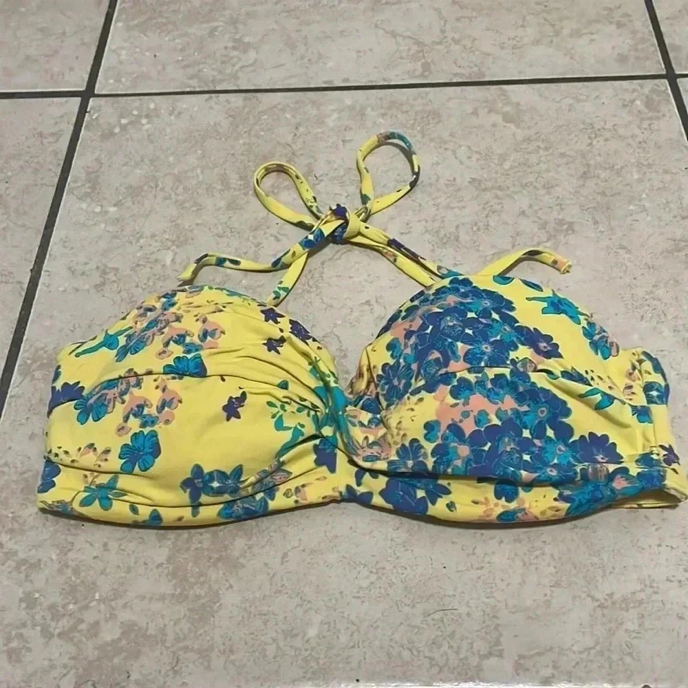 H&M Bikini Top Size 34C